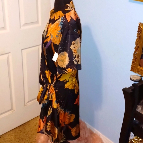 Jade Tree Dress - Picture 4 of 5